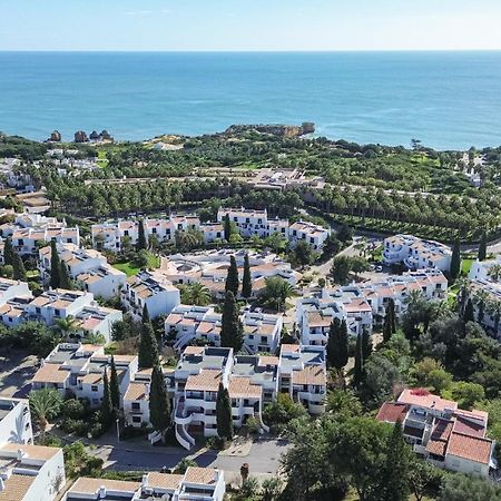 Апартаменты Seaside Retreat With Pool, Ac, And Fast Wi-Fi Албуфейра Экстерьер фото