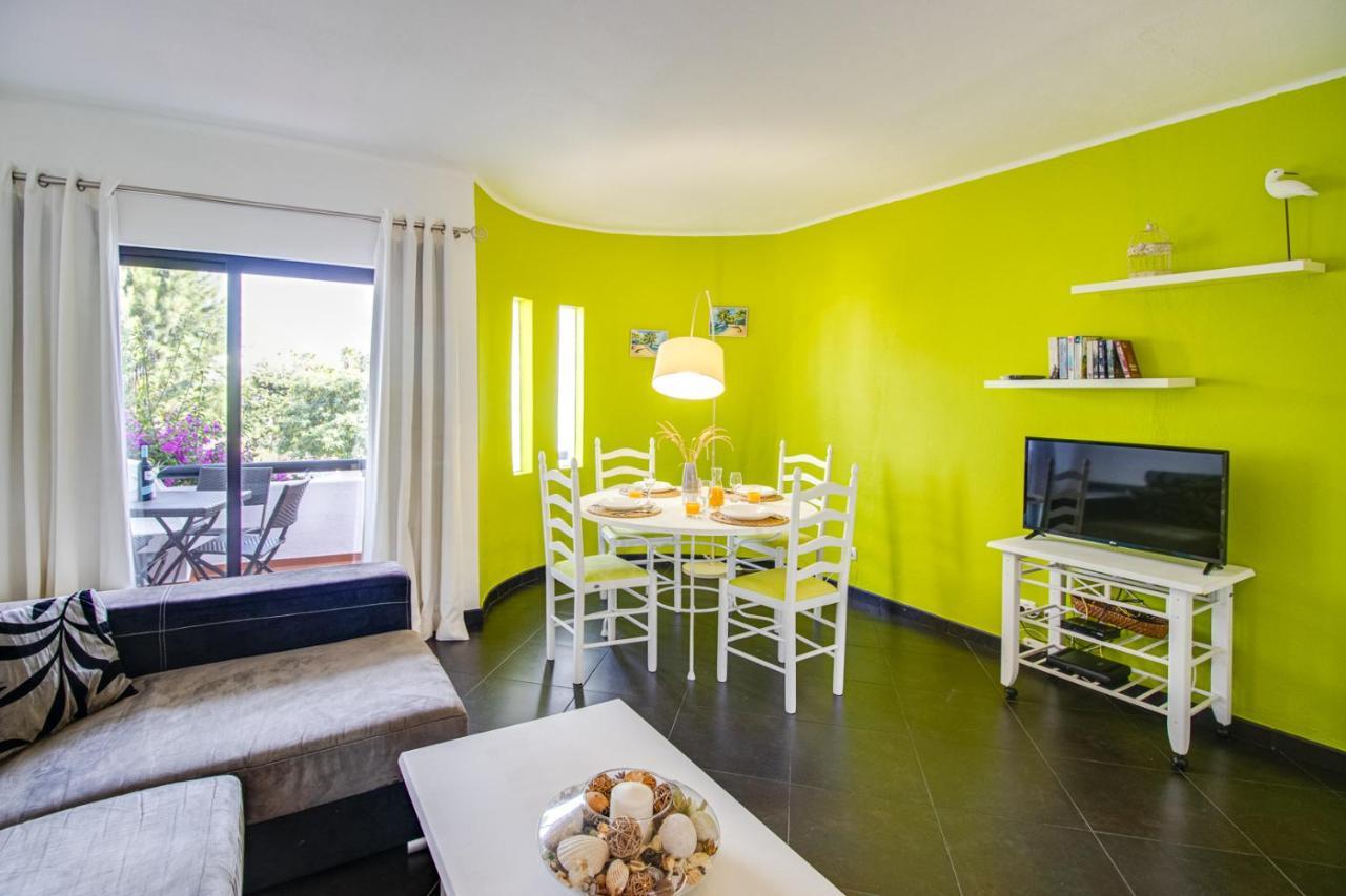 Апартаменты Seaside Retreat With Pool, Ac, And Fast Wi-Fi Албуфейра Экстерьер фото